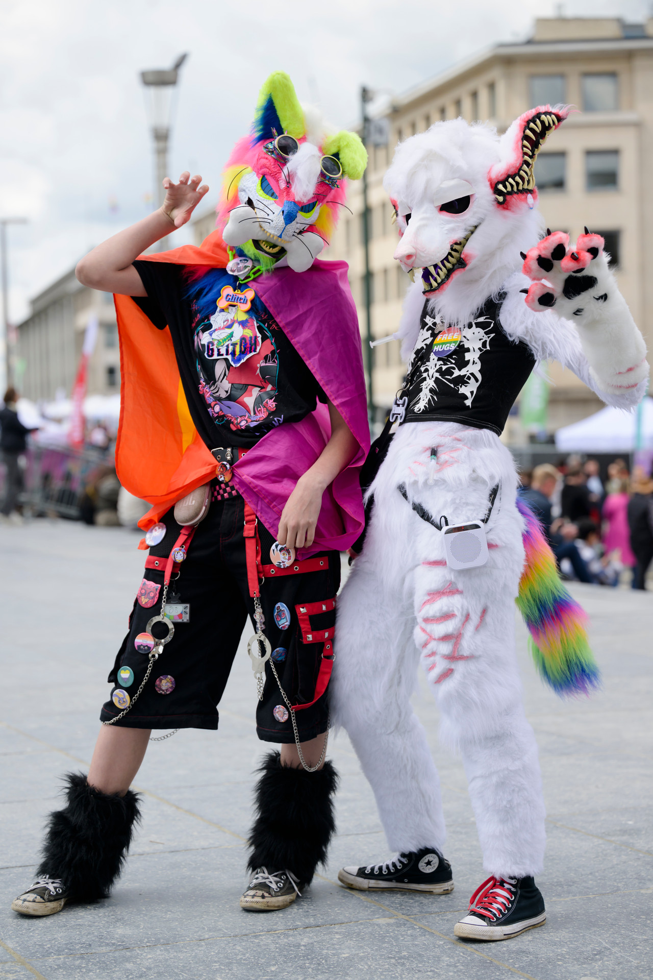 Bruxelles, 16/05/2026 - La pride fête ses 30 ans: Trente ans de luttes, de fierté et de visibilisation de la communauté LGBTQIA+. Le thème choisi pour 2026 reflète les enjeux d'un monde sous tension : When Times Get Darker, We Shine Brighter. Un message puissant et fédérateur, plus nécessaire que jamais dans un contexte international troublé où les droits de la communauté LGBTQIA+ sont constamment remis en cause.