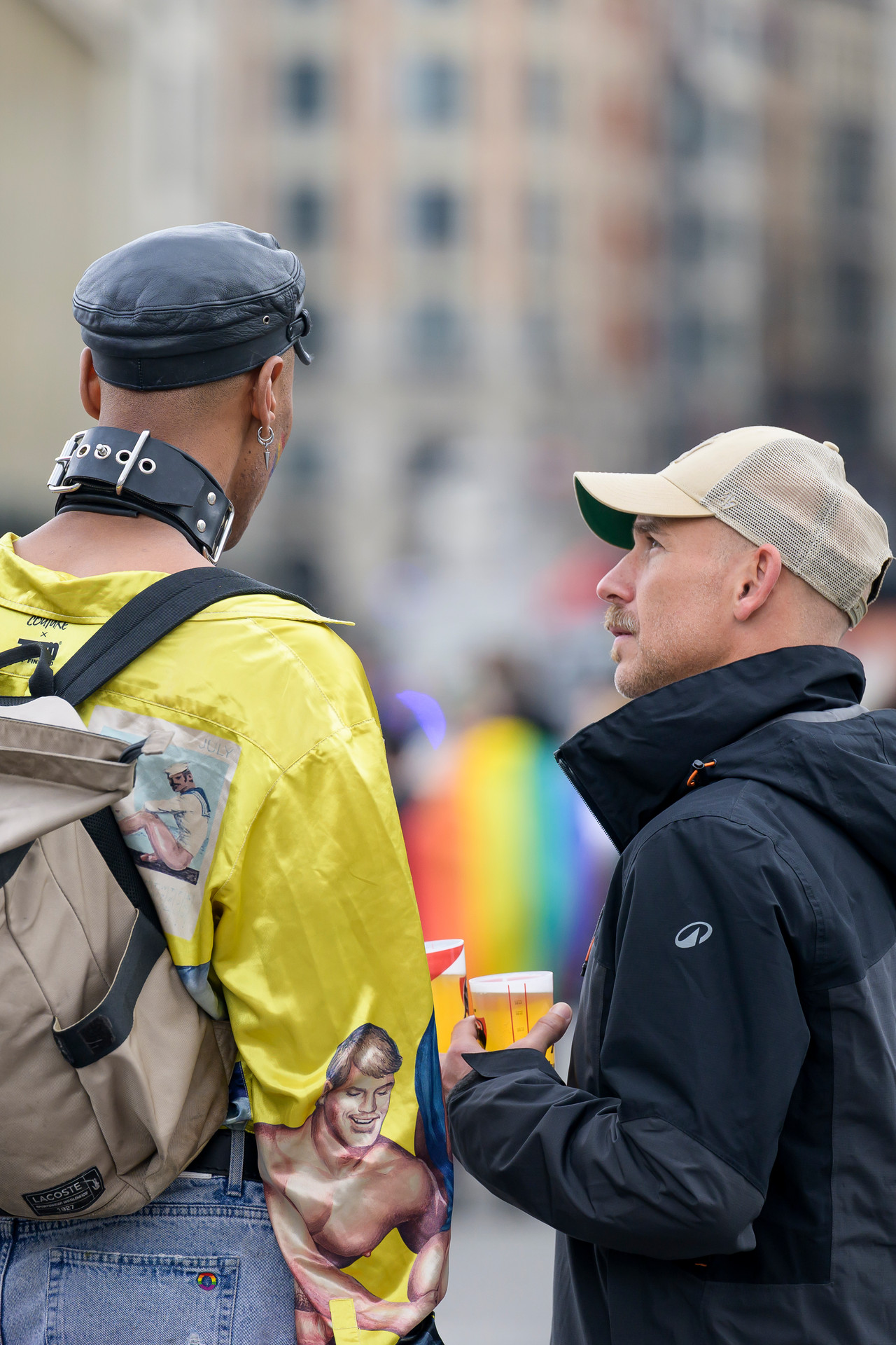 Bruxelles, 16/05/2026 - La pride fête ses 30 ans: Trente ans de luttes, de fierté et de visibilisation de la communauté LGBTQIA+. Le thème choisi pour 2026 reflète les enjeux d'un monde sous tension : When Times Get Darker, We Shine Brighter. Un message puissant et fédérateur, plus nécessaire que jamais dans un contexte international troublé où les droits de la communauté LGBTQIA+ sont constamment remis en cause.